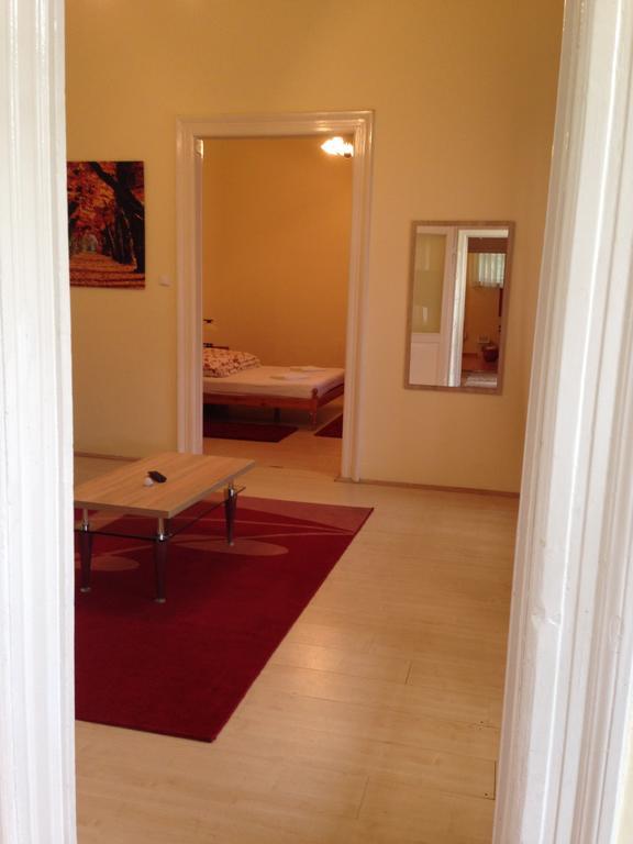 Peterfia Apartman Debrecen Exterior foto